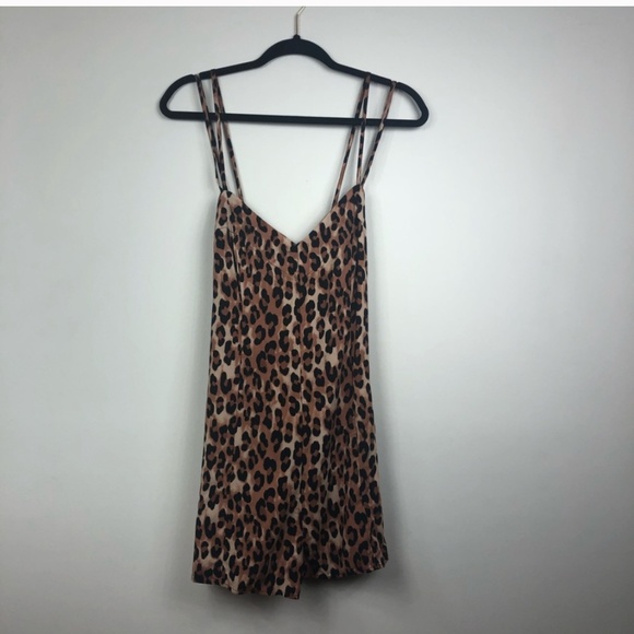 silence and noise cross back leopard romper medium - Picture 4 of 7